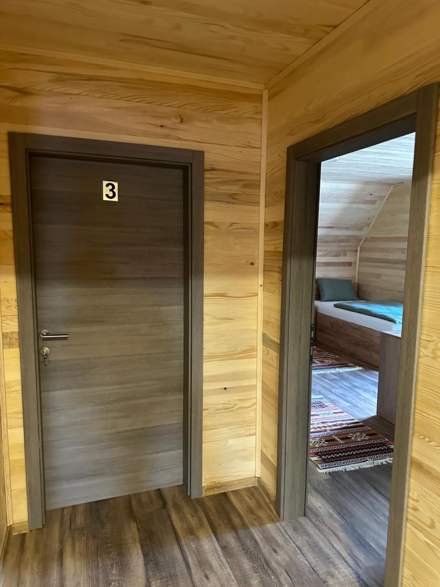 Bungalow House - 5 Rooms Zolaci Exterior foto